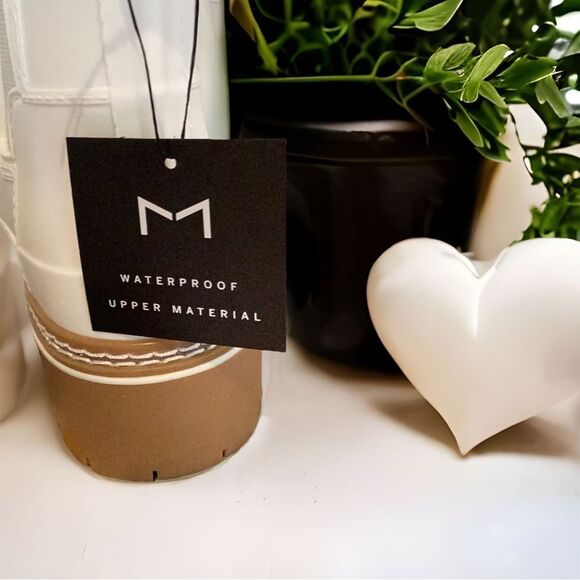 MARC FISHER NEW IN BOX FARGO WATERPROOF BOOT SHOE 8 MEDIUM WHITE OR DARK BLUE - Picture 13 of 14